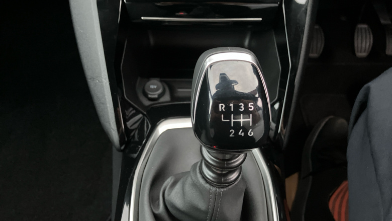 Peugeot 2008 1.2 PureTech Allure 5dr Petrol Estate